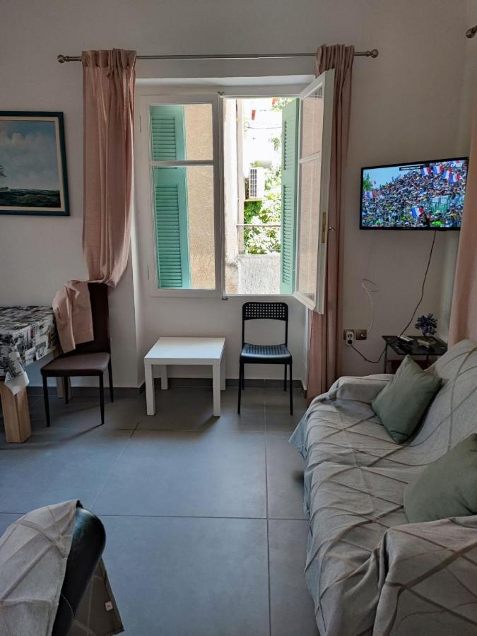 Апартаменты Ευχάριστο Σπίτι Στο Κέντρο Της Πόλης Του Ναυπλίου. Нафплион Экстерьер фото